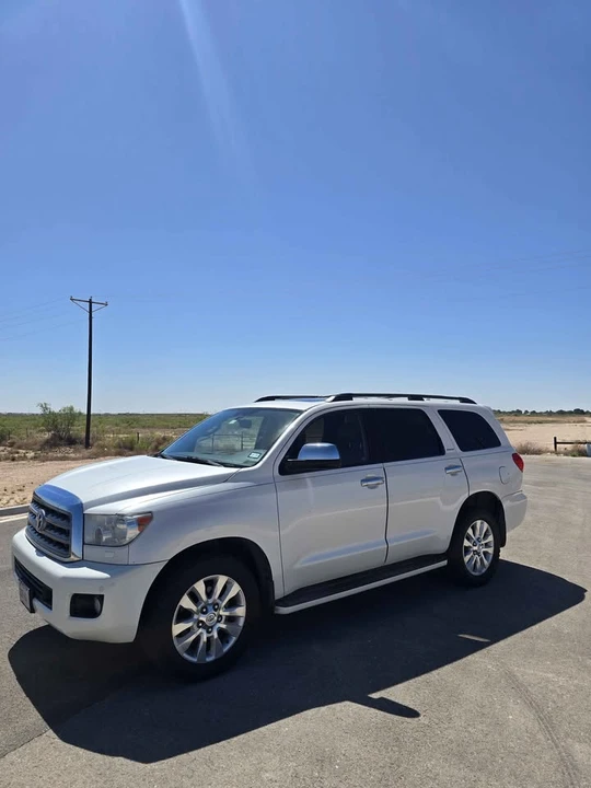 2010 Toyota Sequoia 2nd Gen - Image 4 of 13