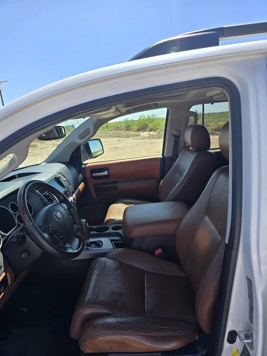 2010 Toyota Sequoia 2nd Gen - Image 11 of 13
