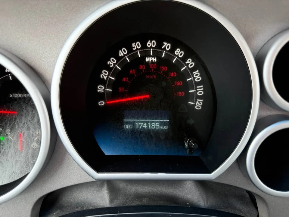 2010 Toyota Sequoia 2nd Gen - Image 16 of 19