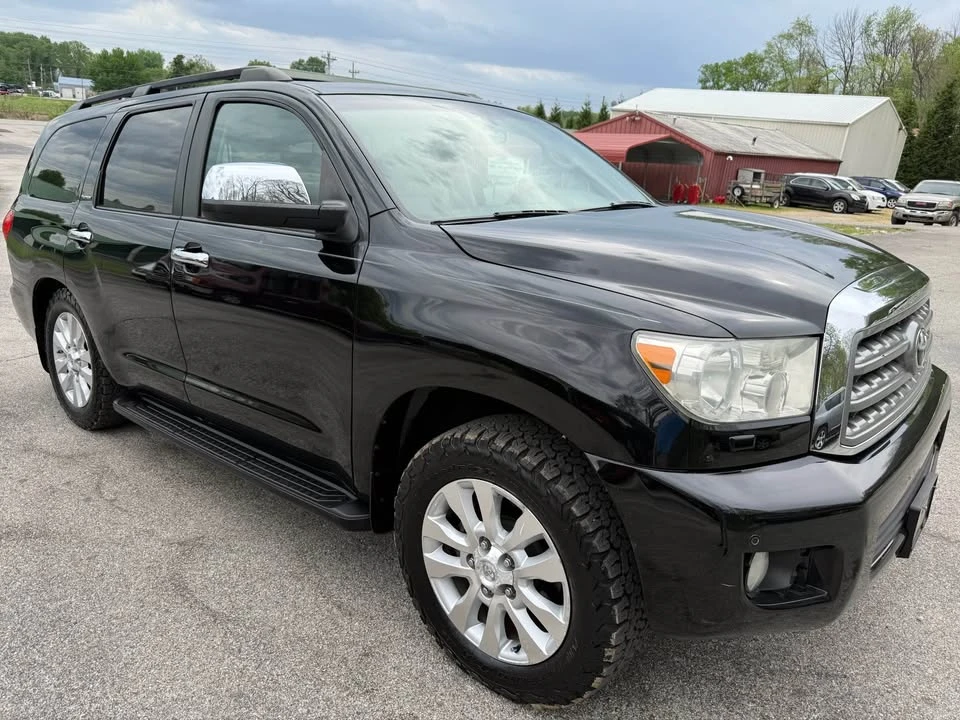 2010 Toyota Sequoia 2nd Gen - Image 8 of 19