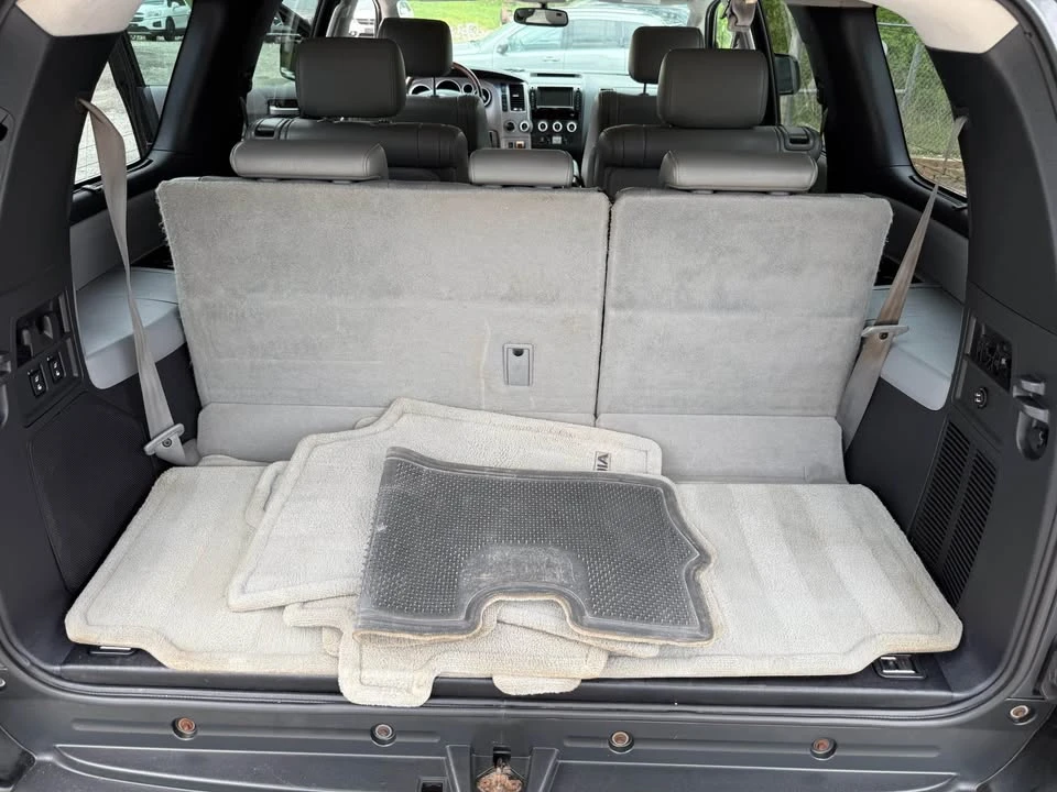 2010 Toyota Sequoia 2nd Gen - Image 12 of 19