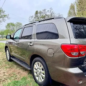 2010 Toyota Sequoia Platinum