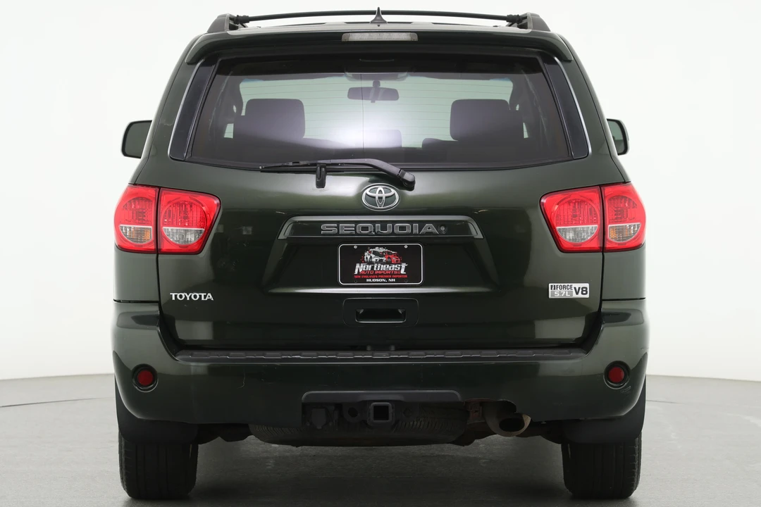2010 Toyota Sequoia 2nd Gen - Image 5 of 31
