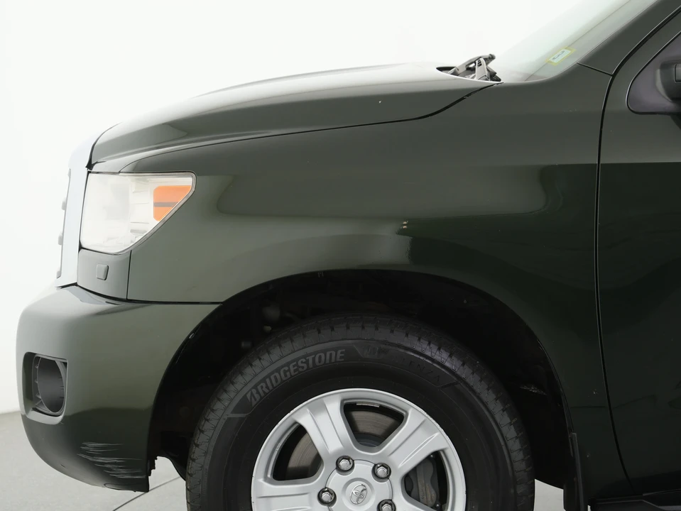 2010 Toyota Sequoia 2nd Gen - Image 15 of 31