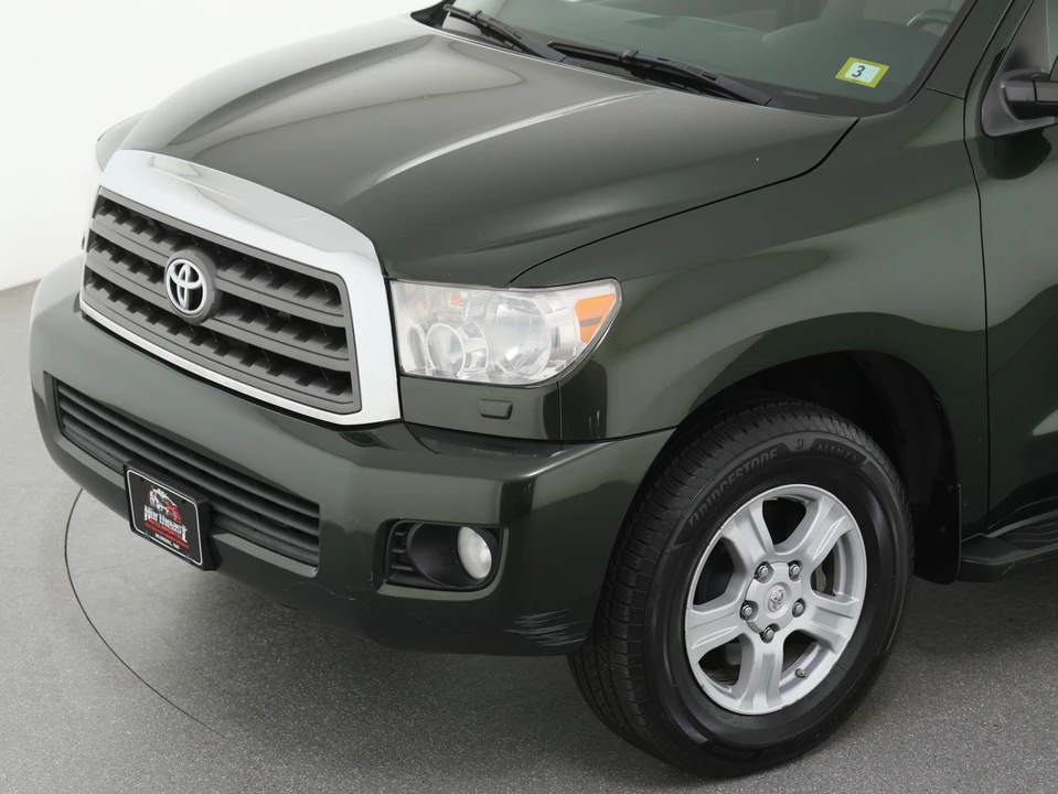 2010 Toyota Sequoia 2nd Gen - Image 14 of 31