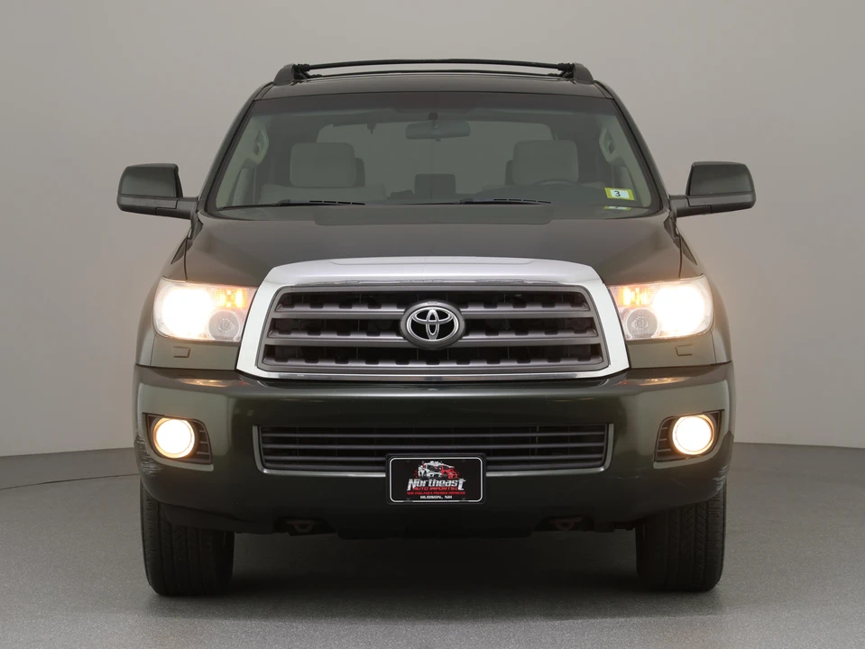 2010 Toyota Sequoia 2nd Gen - Image 6 of 31