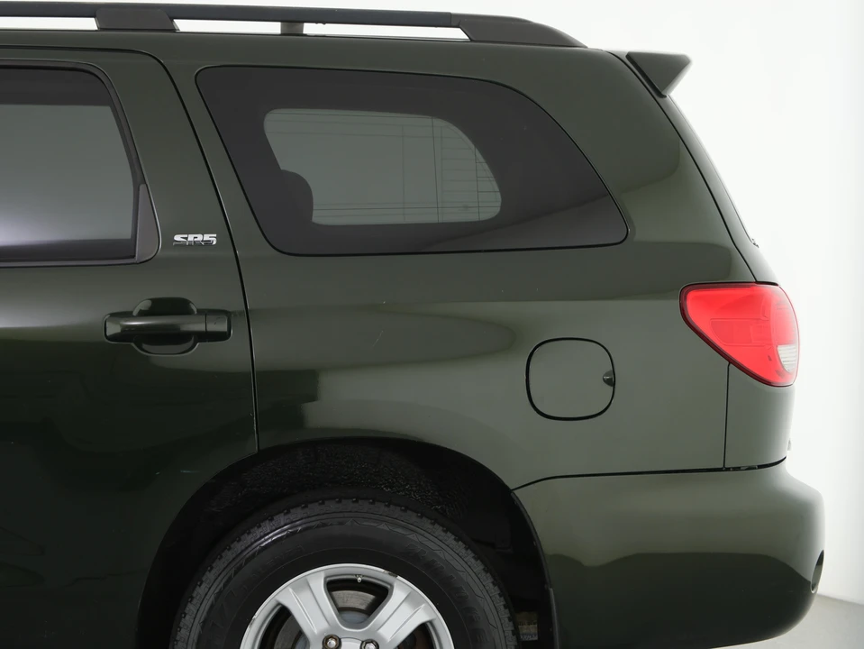2010 Toyota Sequoia 2nd Gen - Image 19 of 31