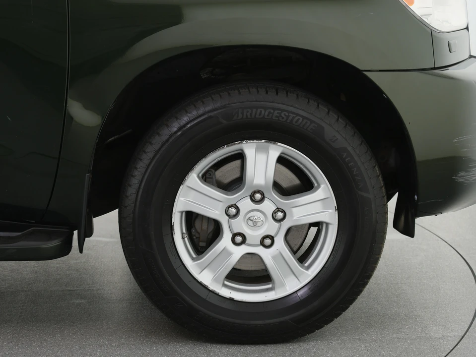 2010 Toyota Sequoia 2nd Gen - Image 26 of 31