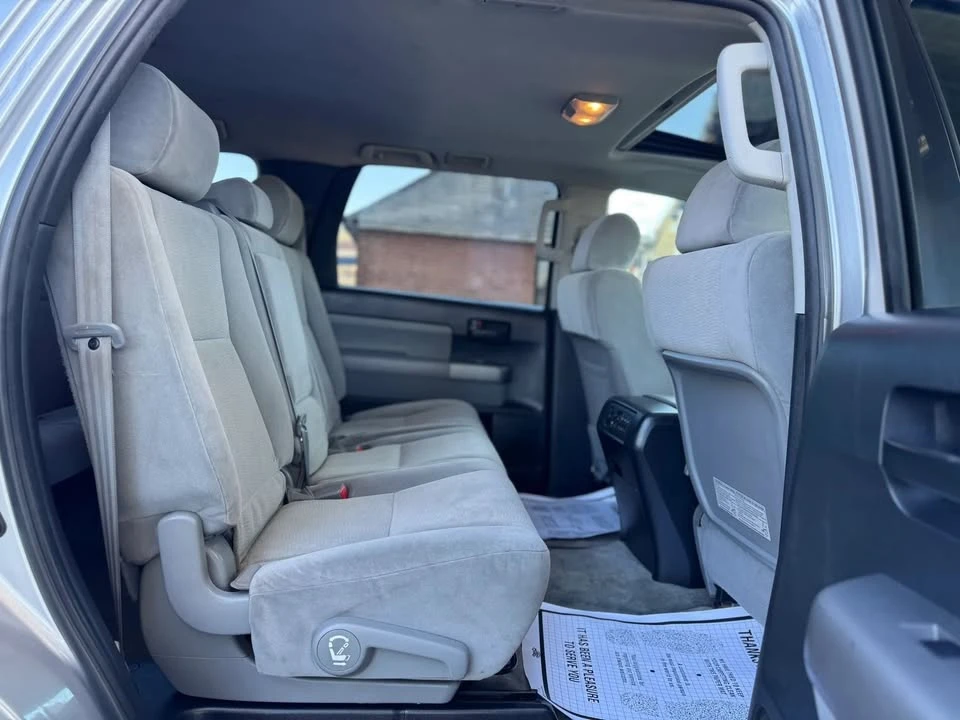2010 Toyota Sequoia 2nd Gen - Image 15 of 20