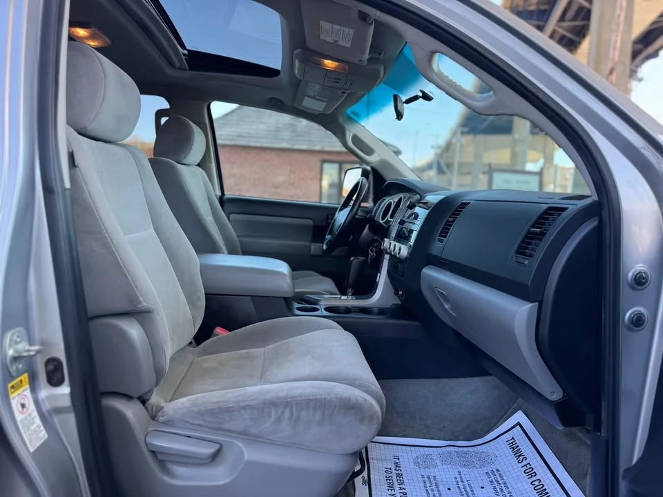 2010 Toyota Sequoia 2nd Gen - Image 17 of 20