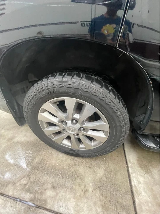 2010 Toyota Sequoia 2nd Gen - Image 6 of 15