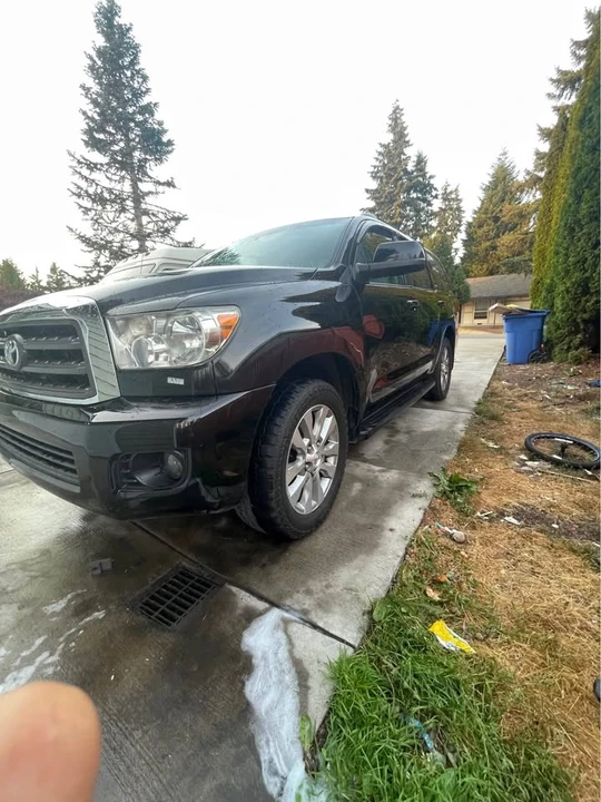 2010 Toyota Sequoia 2nd Gen - Image 11 of 15