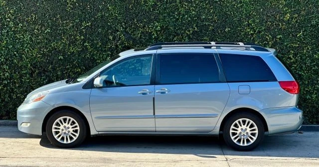 2010 Toyota Sienna 2nd Gen - Image 5 of 21