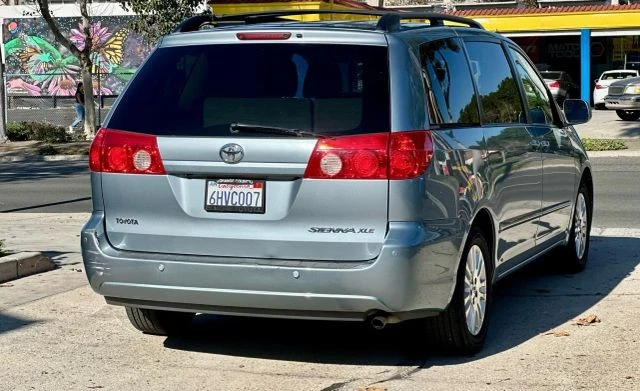 2010 Toyota Sienna 2nd Gen - Image 7 of 21