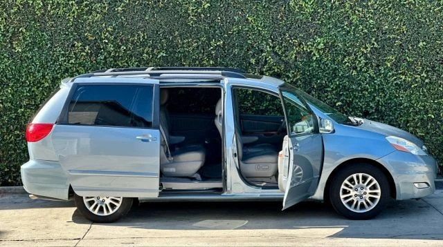 2010 Toyota Sienna 2nd Gen - Image 4 of 21
