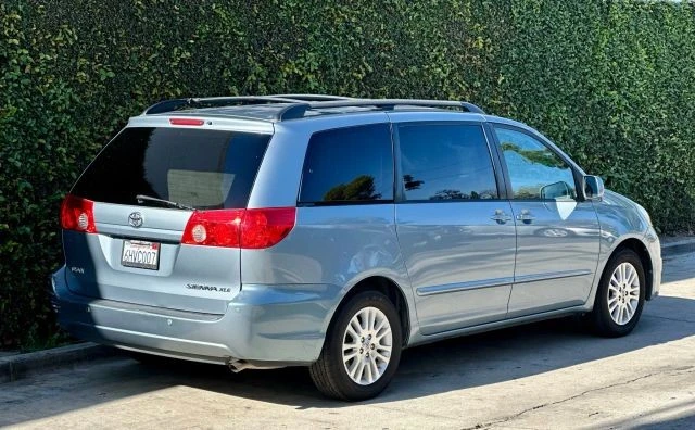 2010 Toyota Sienna 2nd Gen - Image 14 of 21
