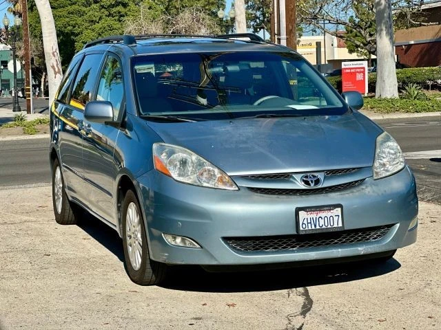 2010 Toyota Sienna 2nd Gen - Image 8 of 21