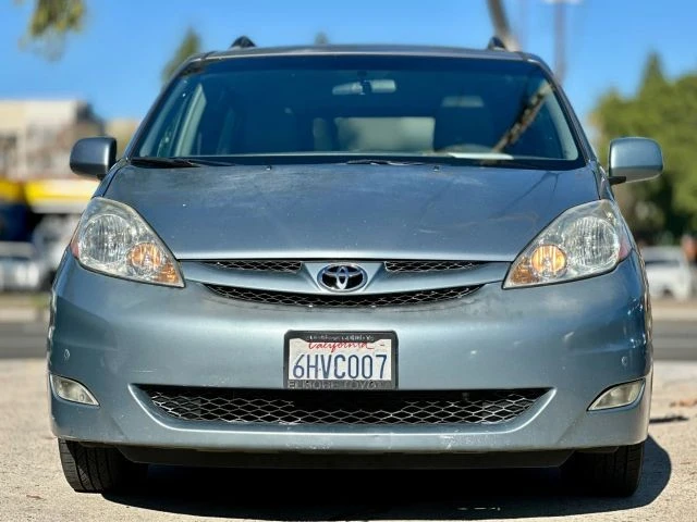 2010 Toyota Sienna 2nd Gen - Image 10 of 21