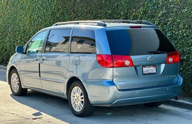 2010 Toyota Sienna 2nd Gen - Image 12 of 21