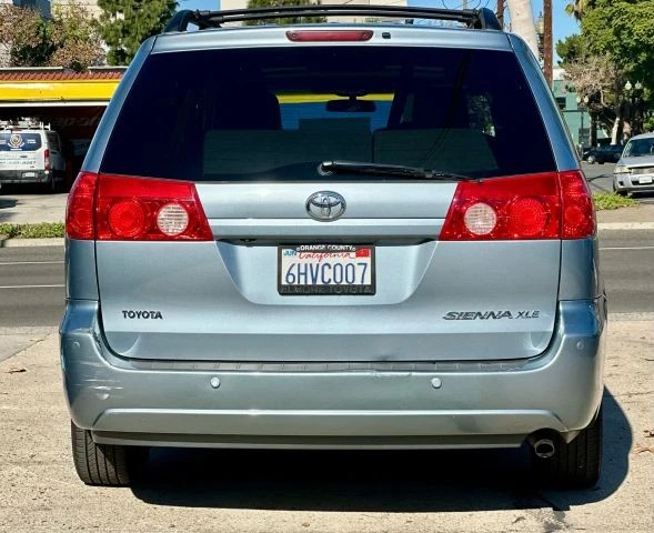 2010 Toyota Sienna 2nd Gen - Image 2 of 21
