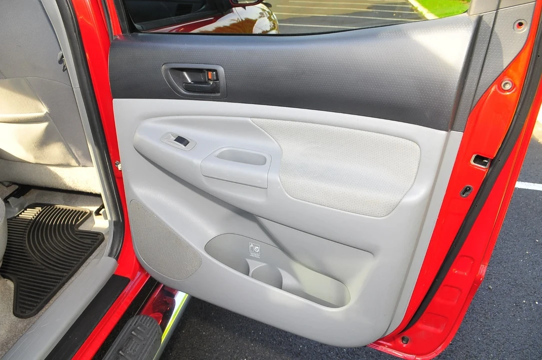 2010 Toyota Tacoma 2nd Gen - Image 16 of 21