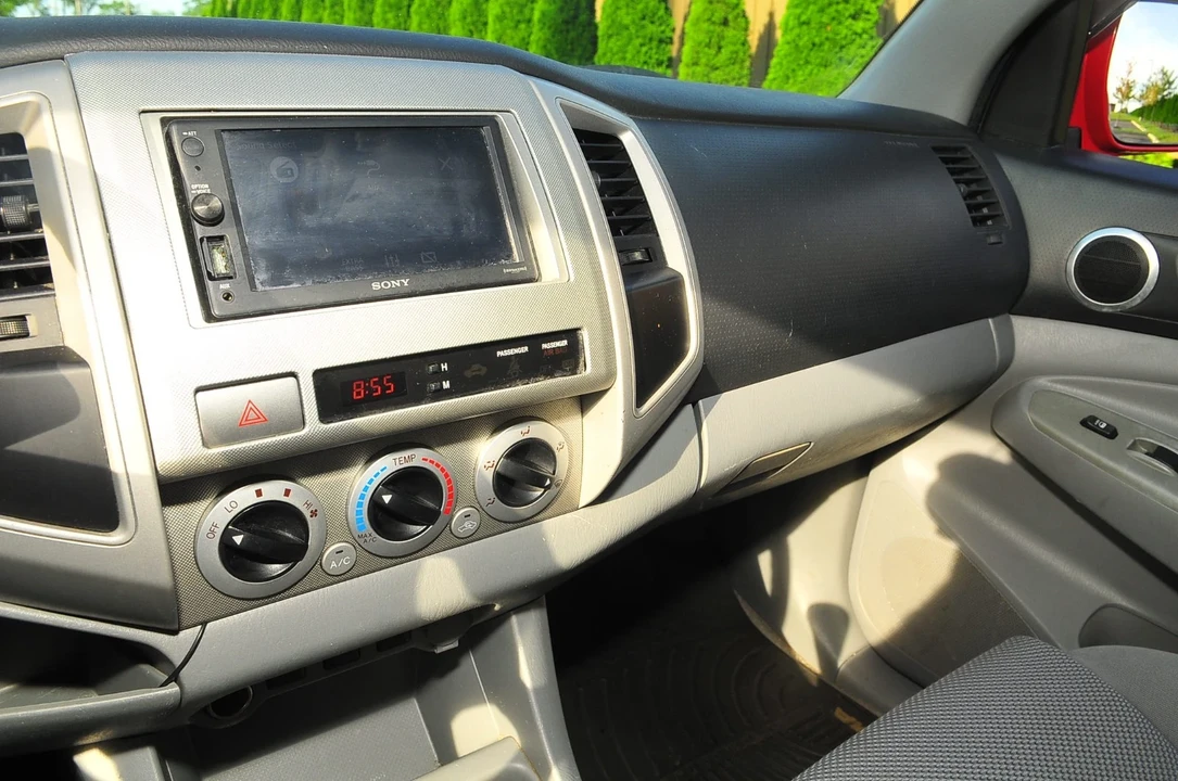 2010 Toyota Tacoma 2nd Gen - Image 20 of 21