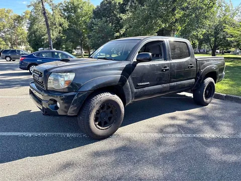 2010 Toyota Tacoma Double Cab TRD Off-Road Pickup 4D 5 ft