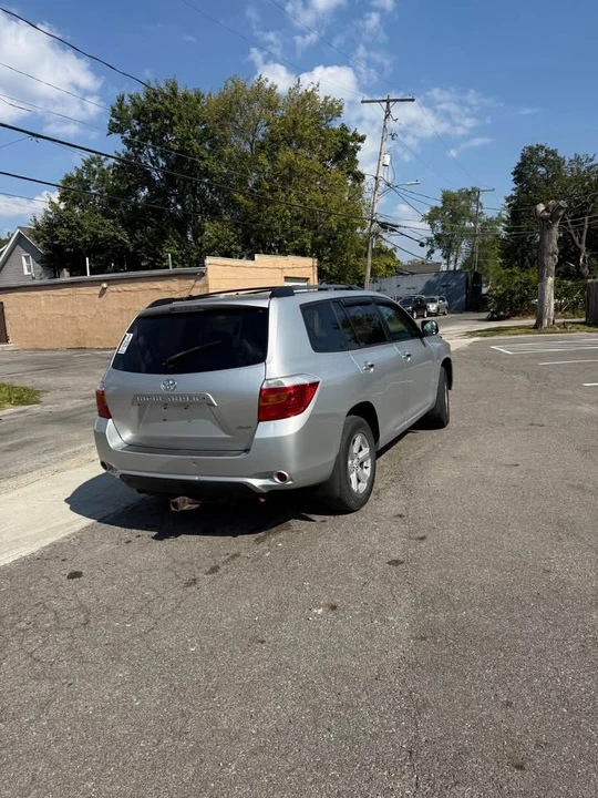 2010 Toyota Highlander - Image 8 of 14