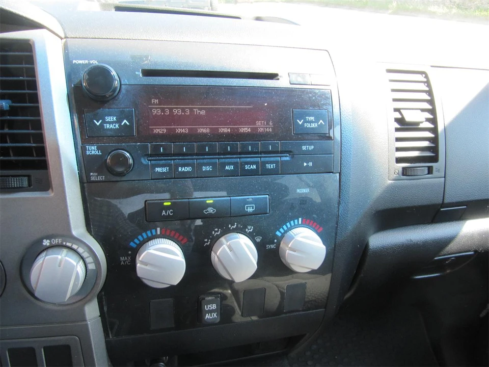 2010 Toyota Tundra 2nd Gen - Image 19 of 28