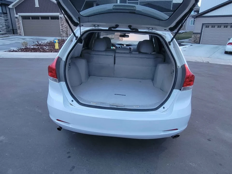 2010 Toyota Venza - Image 15 of 17