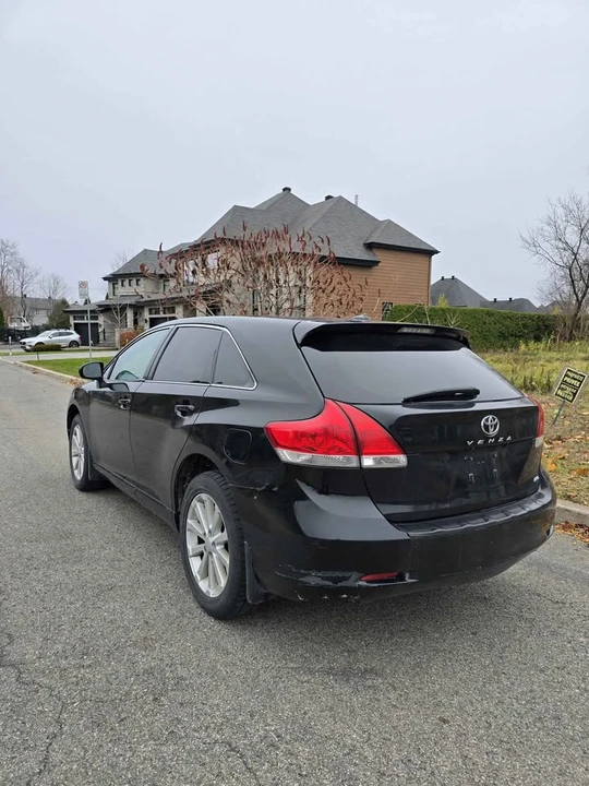 2010 Toyota Venza - Image 3 of 7