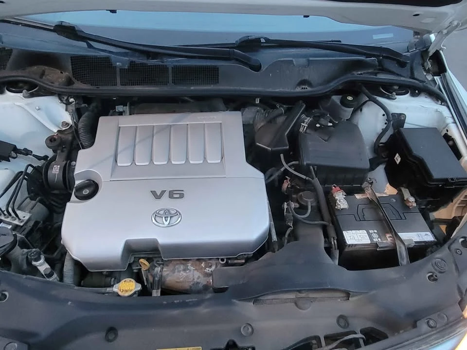 2010 Toyota Venza - Image 16 of 17
