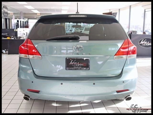 2010 Toyota Venza - Image 11 of 12