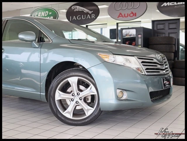 2010 Toyota Venza - Image 2 of 12