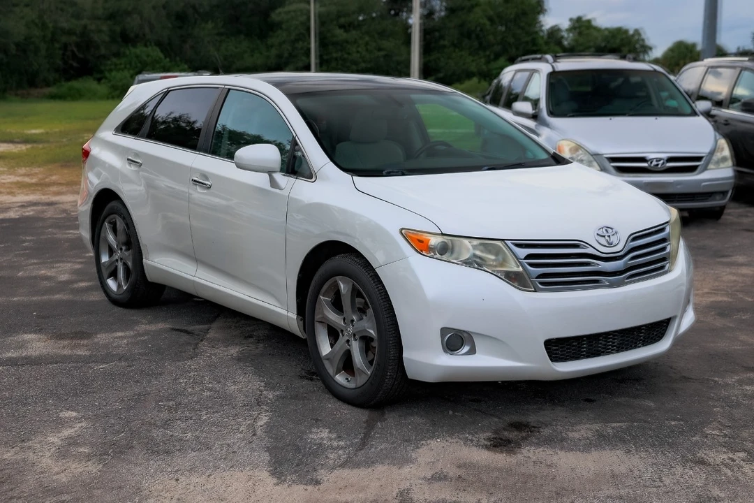 2010 Toyota Venza - Image 15 of 21