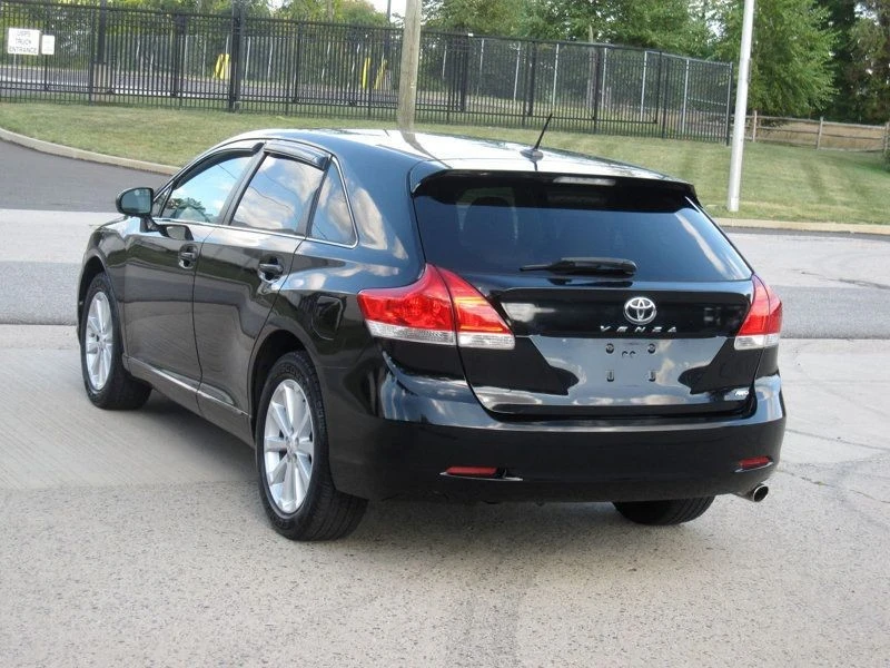 2010 Toyota Venza - Image 12 of 12