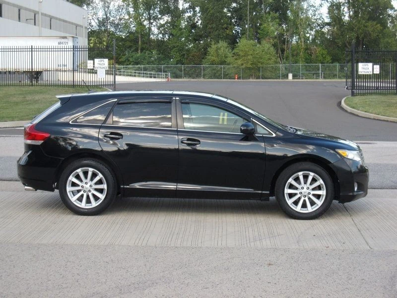 2010 Toyota Venza - Image 9 of 12