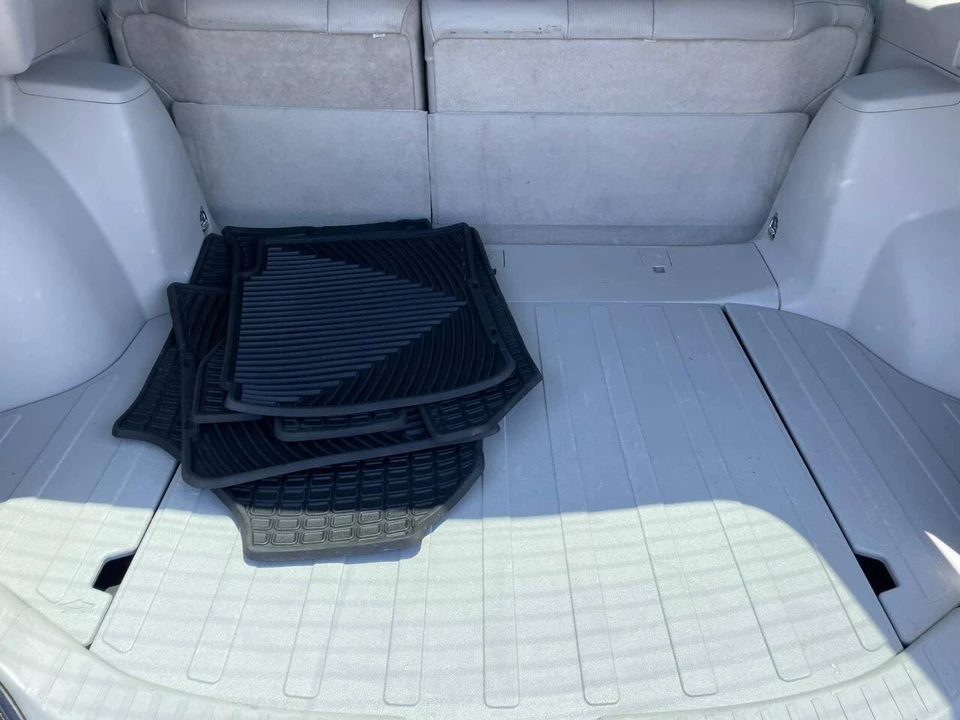 2010 Toyota Venza - Image 14 of 17