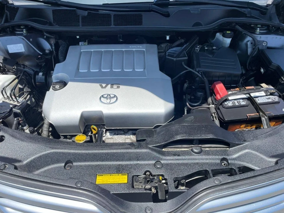 2010 Toyota Venza - Image 15 of 17
