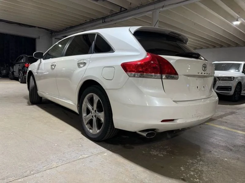 2010 Toyota Venza - Image 3 of 12