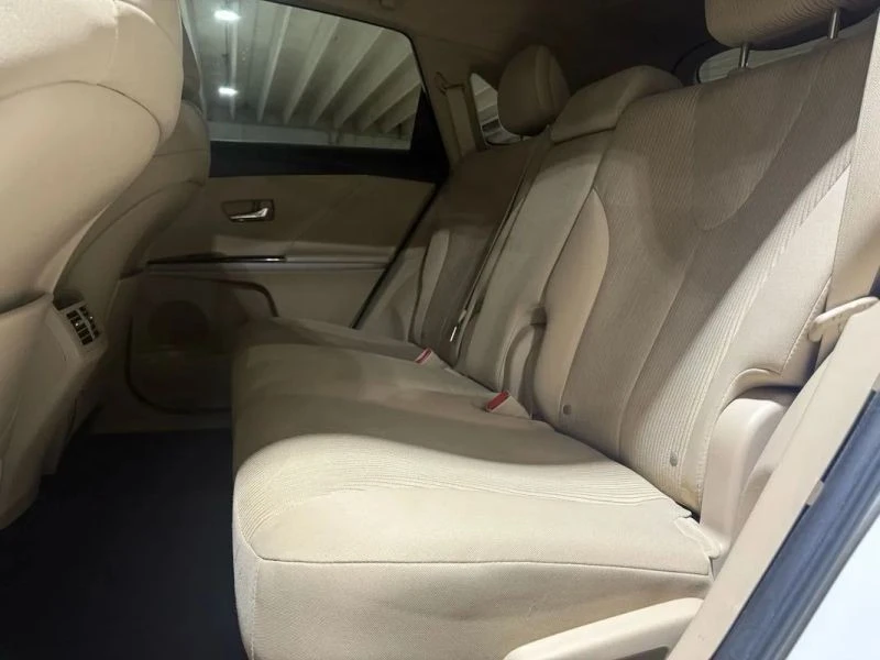 2010 Toyota Venza - Image 12 of 12
