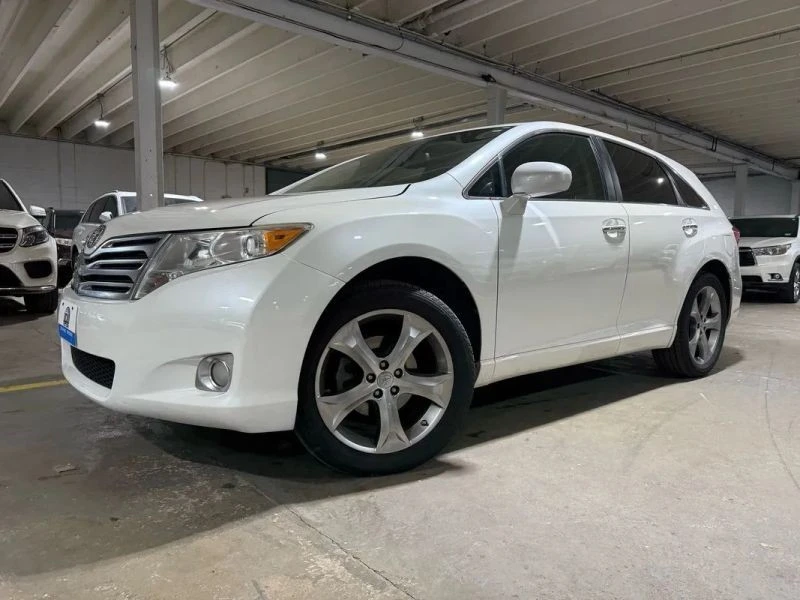2010 Toyota Venza - Image 2 of 12