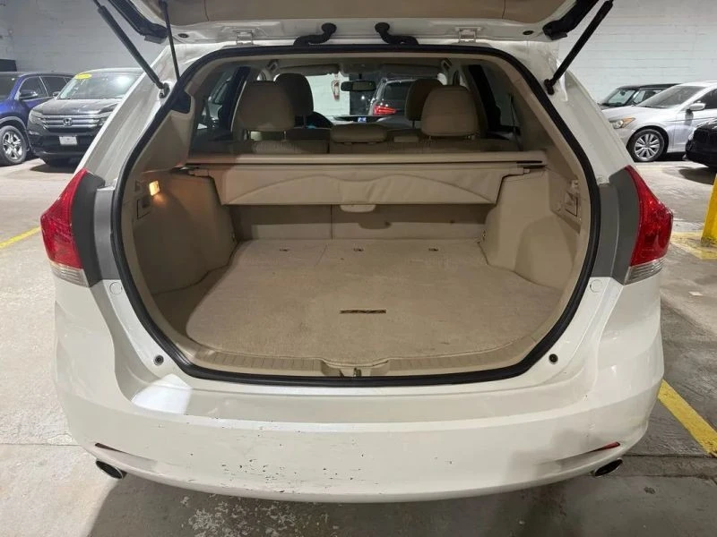 2010 Toyota Venza - Image 7 of 12