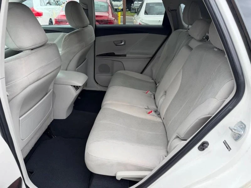 2010 Toyota Venza - Image 12 of 12