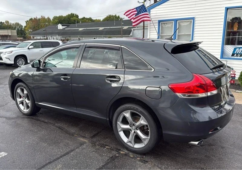 2010 Toyota Venza - Image 4 of 12