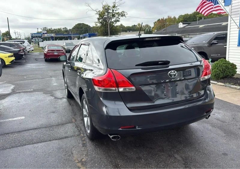 2010 Toyota Venza - Image 6 of 12