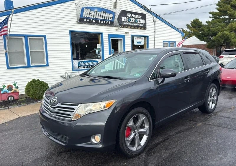 2010 Toyota Venza - Image 2 of 12