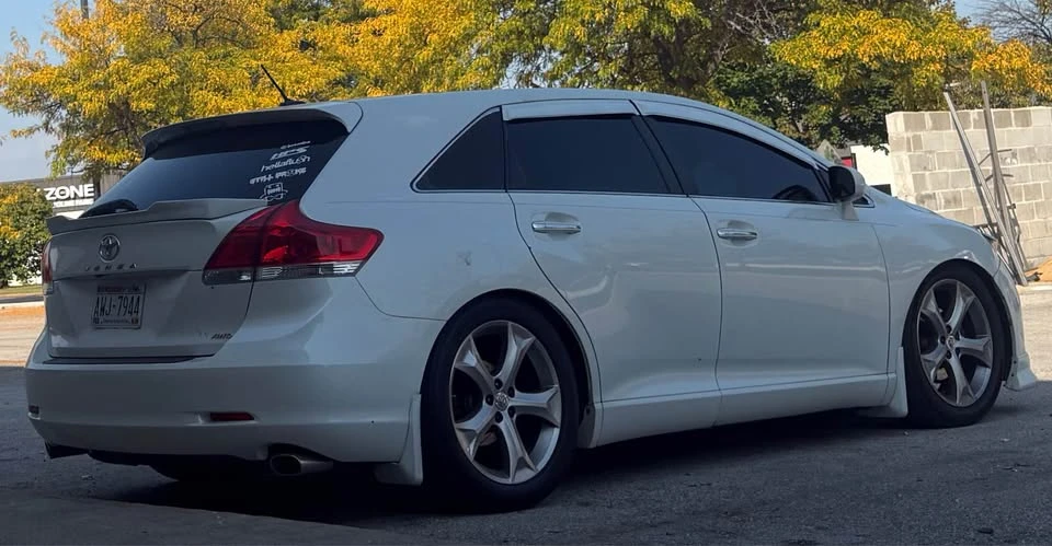 2010 Toyota Venza - Image 11 of 12