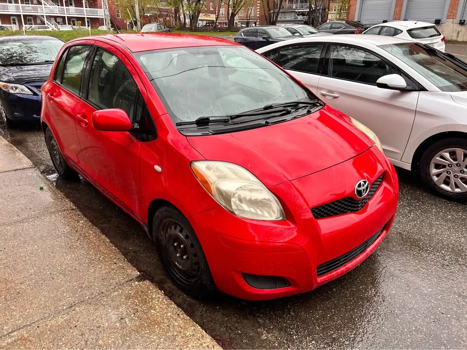 2010 Toyota Yaris - Image 7 of 10