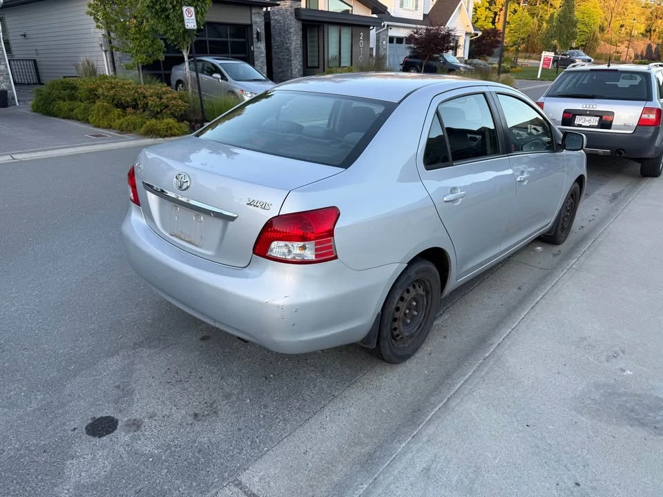 2010 Toyota Yaris - Image 4 of 9